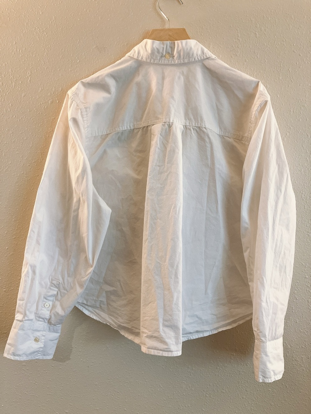 Free Assembly Oversized White Poplin Button Down Longsleeve Crop Shirt Relaxed - Picture 5 of 9